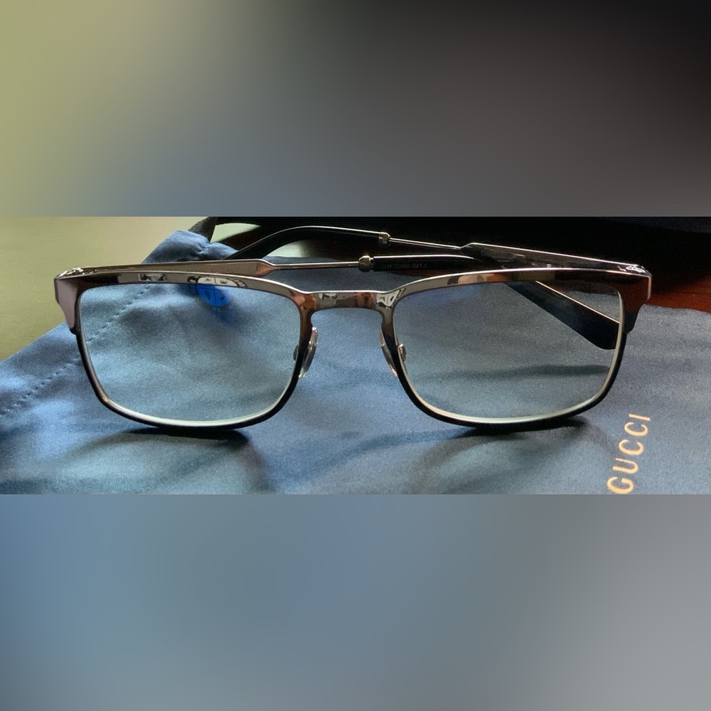 Gucci silver branded prescription Women's Glasses - Picture 3 of 4